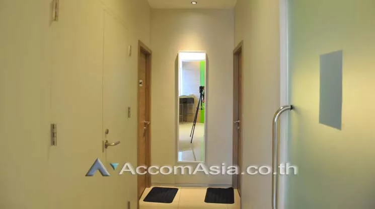 18  Office Space For Rent in Ploenchit ,Bangkok  at Q House Ploenchit Service Office AA10195